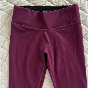 PINK Ultimate Plum/Maroon Leggings